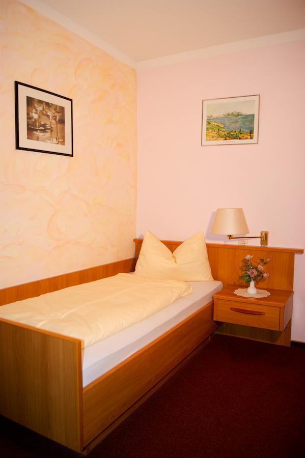 Hotel Schonunger Bucht Waigolshausen Cameră foto