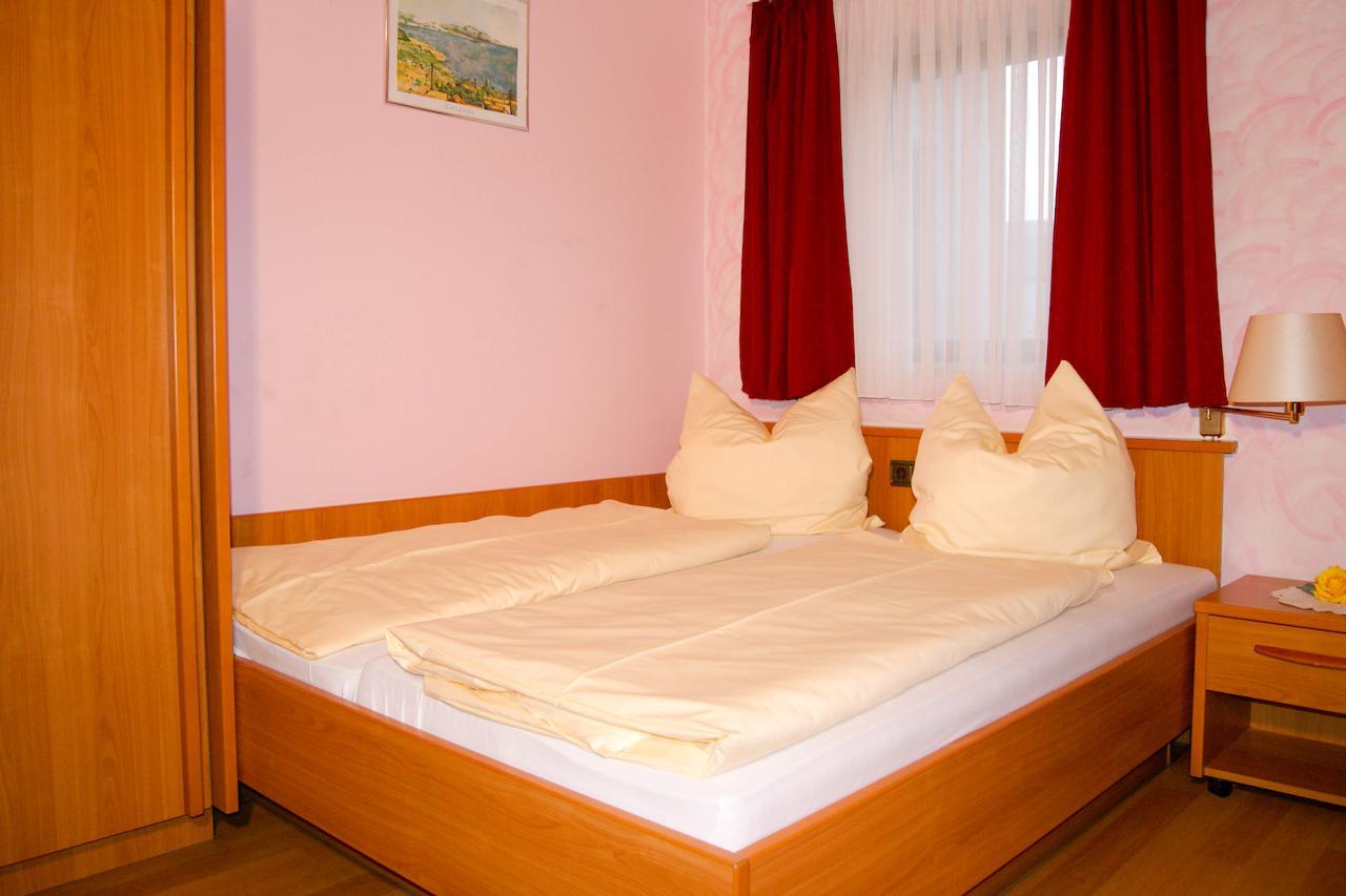 Hotel Schonunger Bucht Waigolshausen Cameră foto